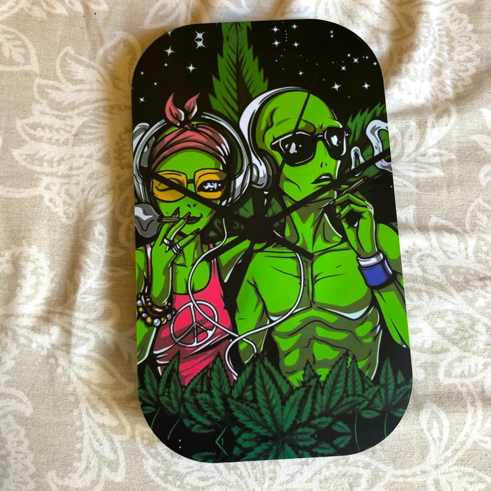 Alien house tray